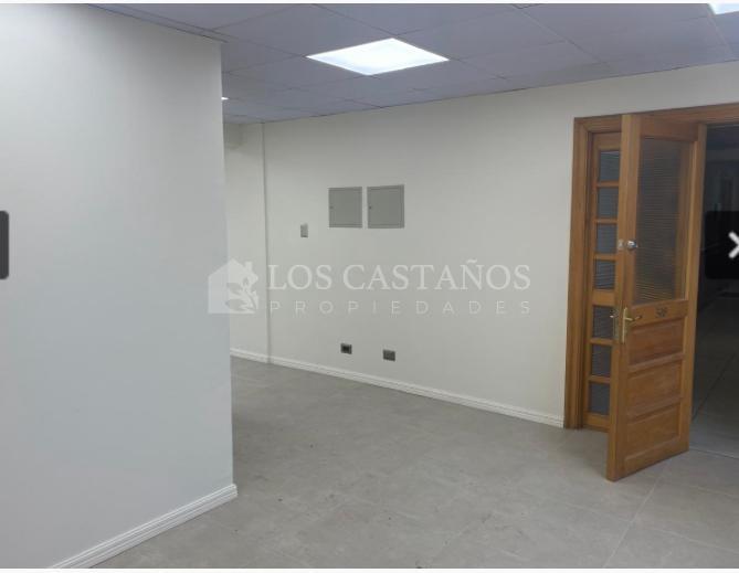 ARRIENDO OFICINA DE 48 M2 EN PLENO CENTRO DE PUERTO MONTT