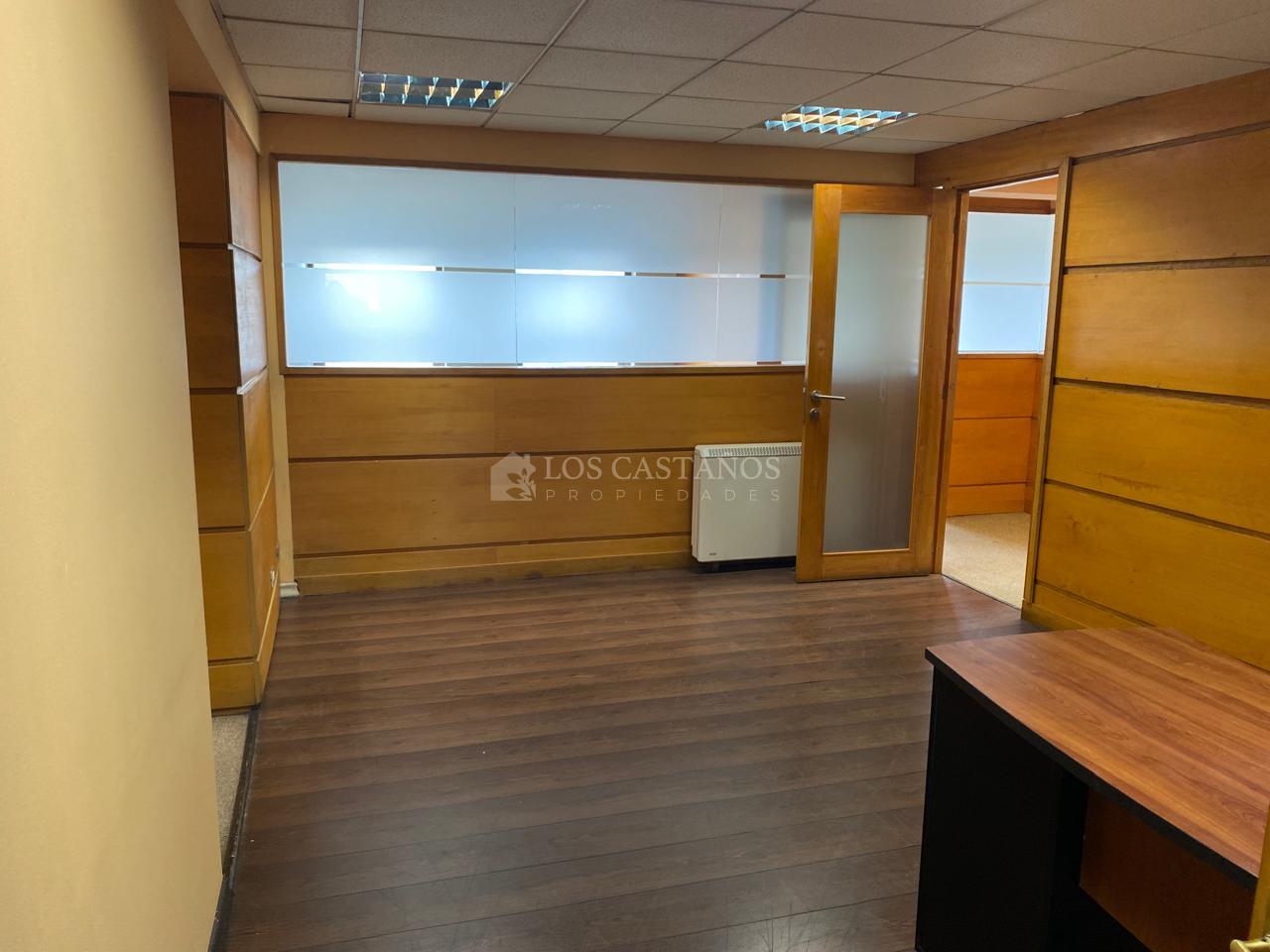 ARRIENDO OFICINA 170 M2 / 8 PRIVADOS EDIFICIO TORRES DEL PUERTO